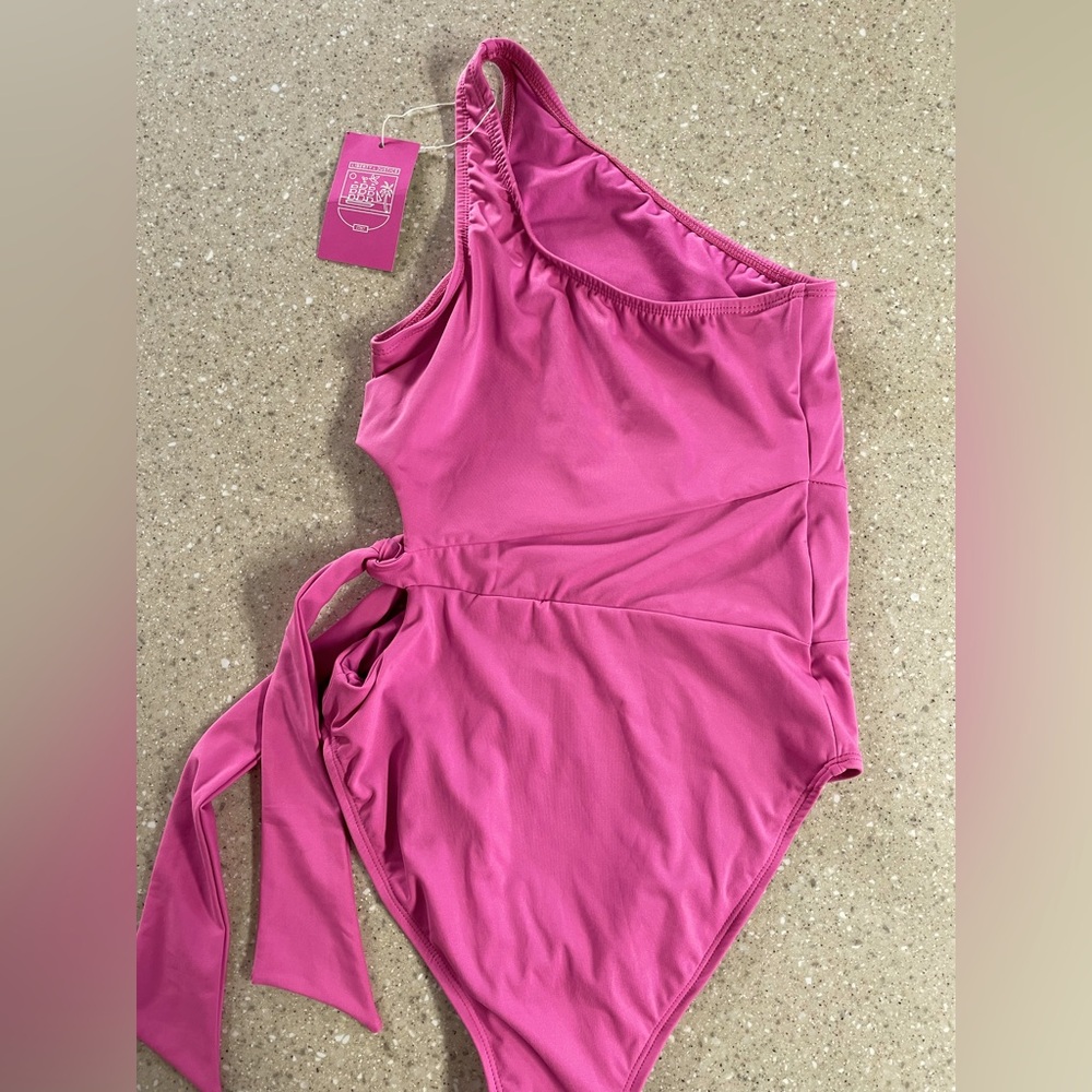Pink one strap one swimsuit
